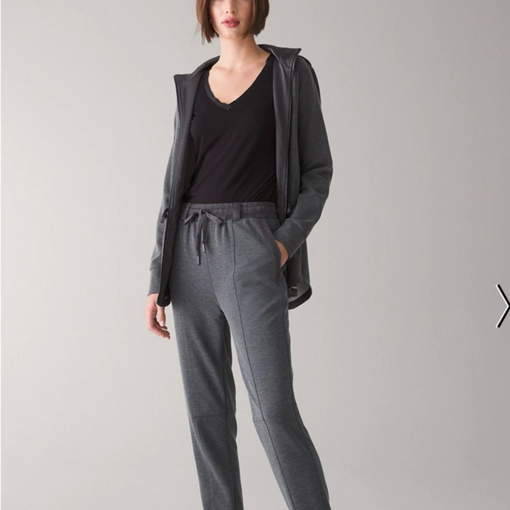 Like new White House black market weekend joggers - Medium